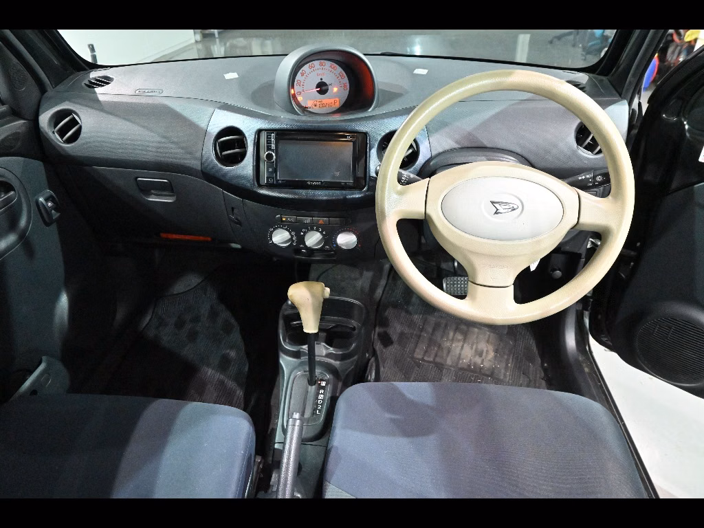 DAIHATSU ESSE