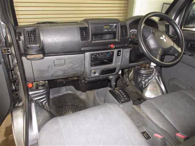 MITSUBISHI MINICAB