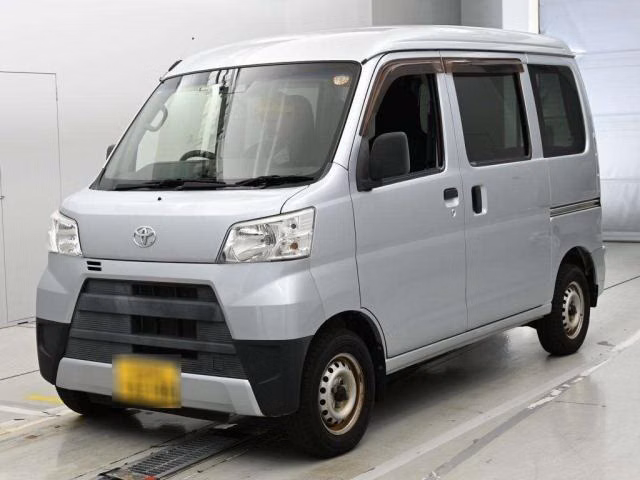 TOYOTA PIXIS VAN