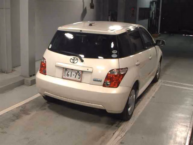 TOYOTA IST