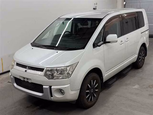 MITSUBISHI DELICA D:5