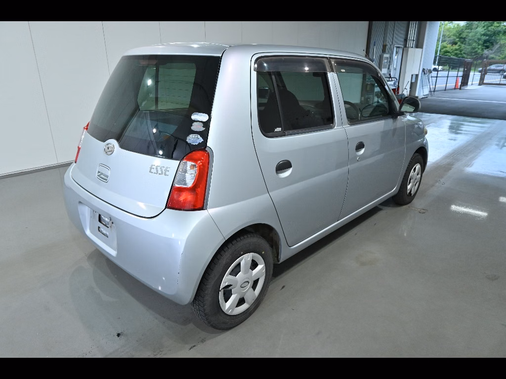DAIHATSU ESSE