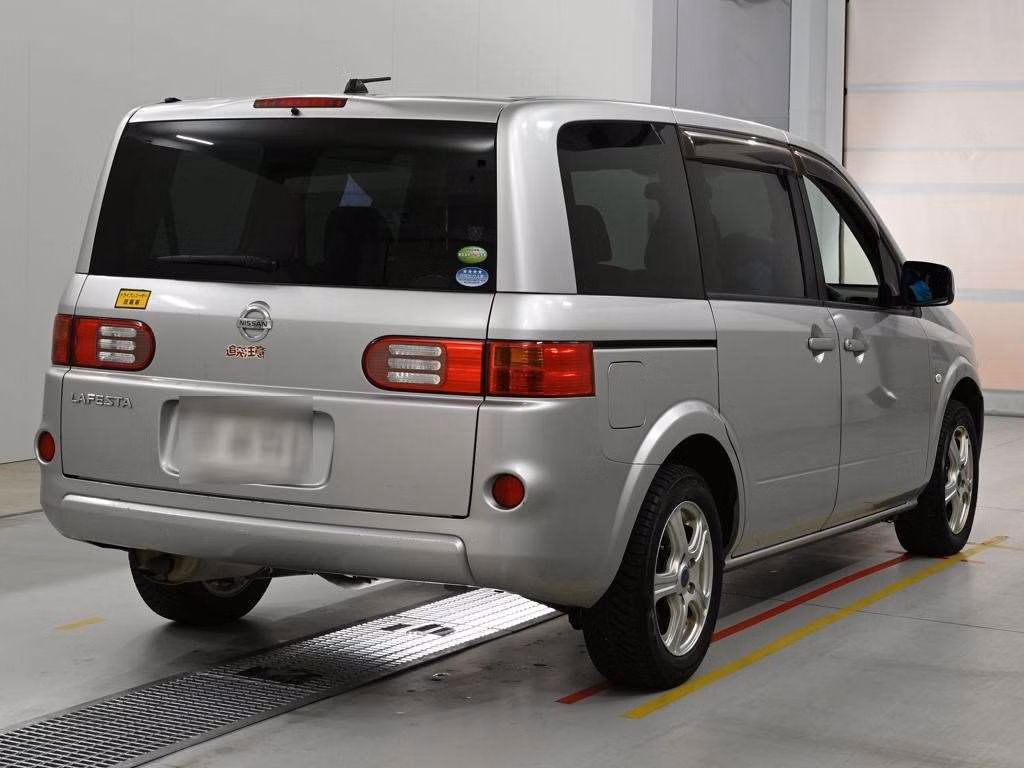 NISSAN LAFESTA