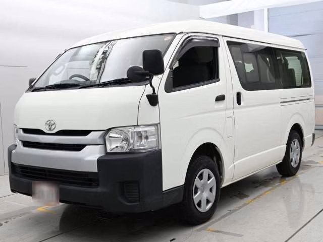 TOYOTA HIACE