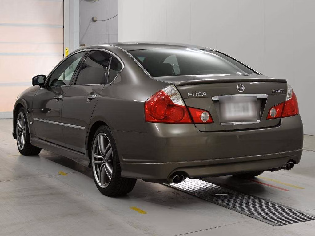 NISSAN FUGA