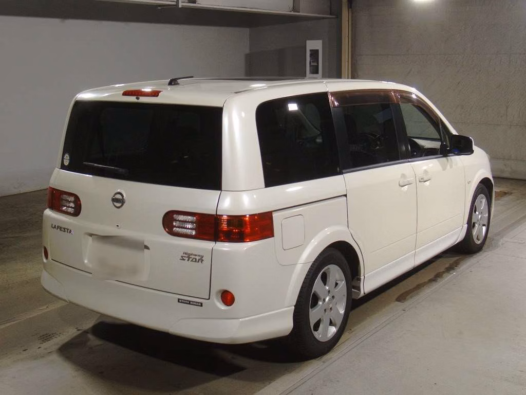 NISSAN LAFESTA