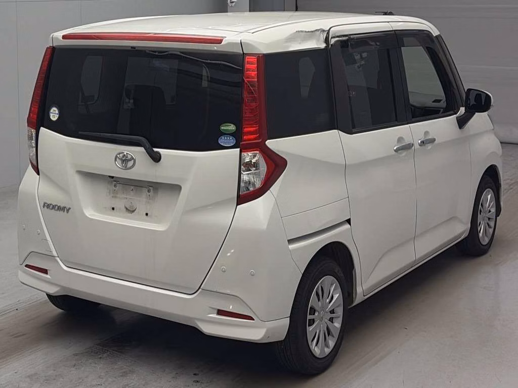TOYOTA ROOMY