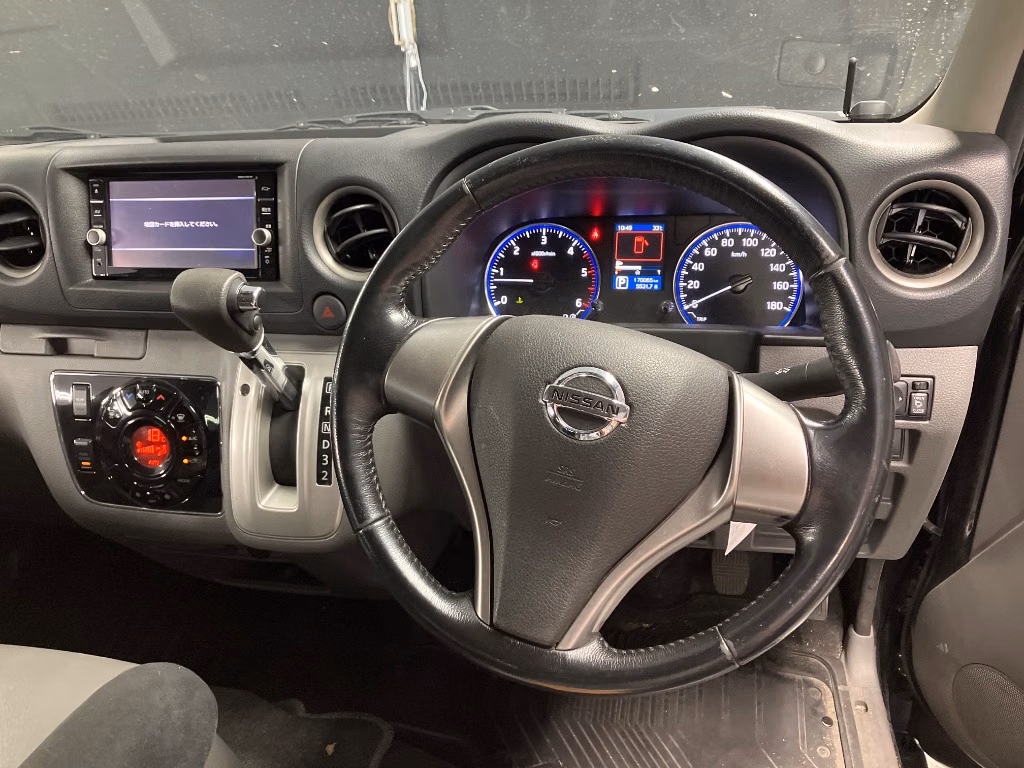 NISSAN NV350 CARAVAN