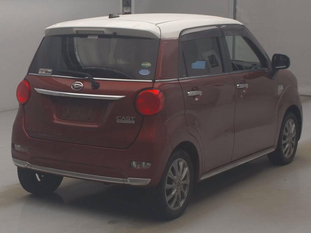DAIHATSU CAST
