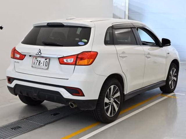 MITSUBISHI RVR
