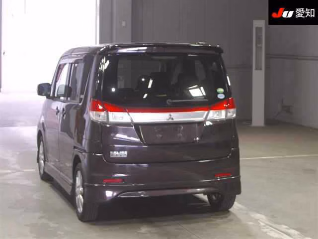 MITSUBISHI DELICA D:2