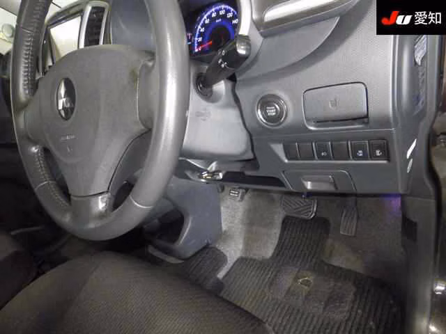 MITSUBISHI DELICA D:2