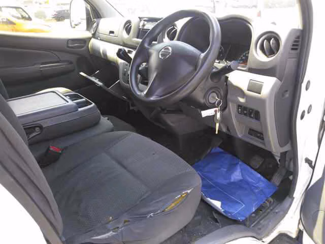 NISSAN NV350 CARAVAN