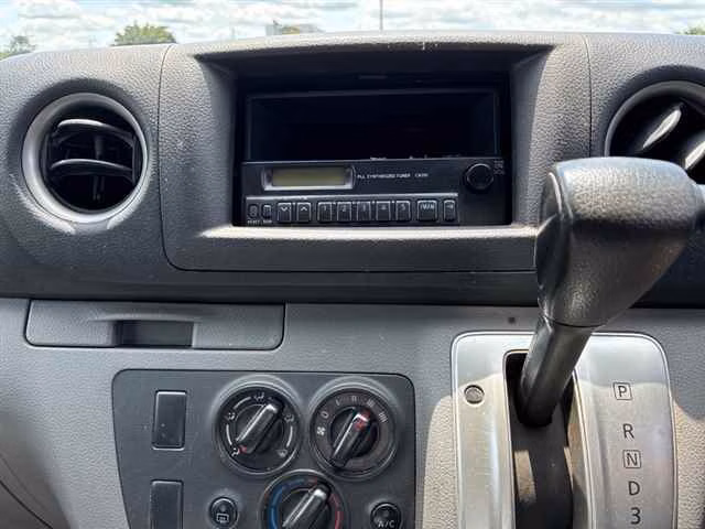 NISSAN NV350 CARAVAN