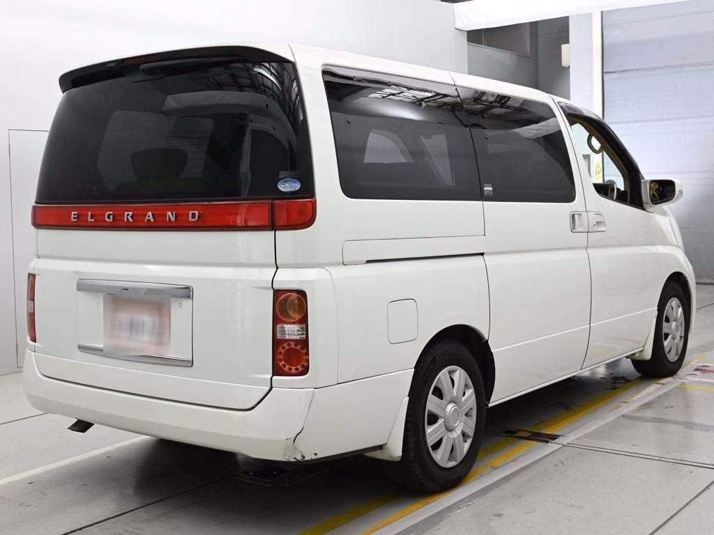 NISSAN ELGRAND