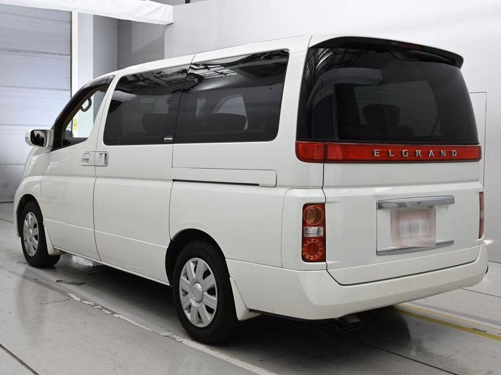 NISSAN ELGRAND