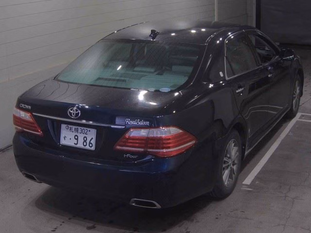 TOYOTA CROWN