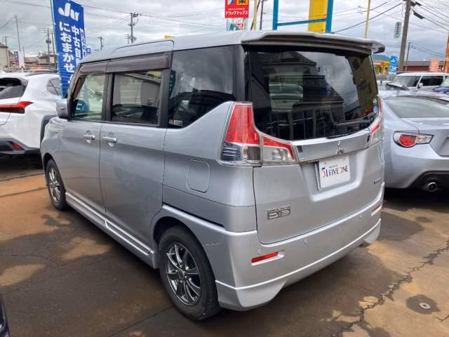 MITSUBISHI DELICA D:2
