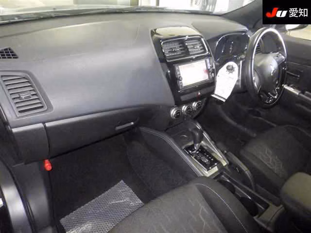 MITSUBISHI RVR