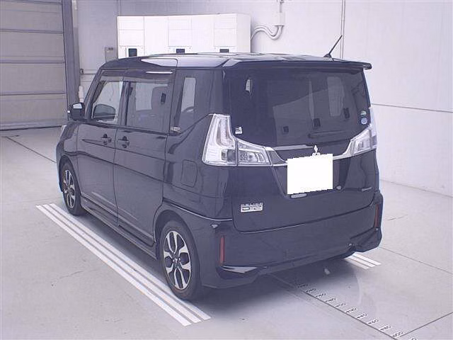 MITSUBISHI DELICA D:2