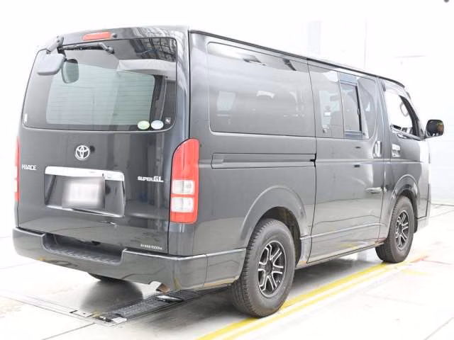 TOYOTA REGIUS ACE
