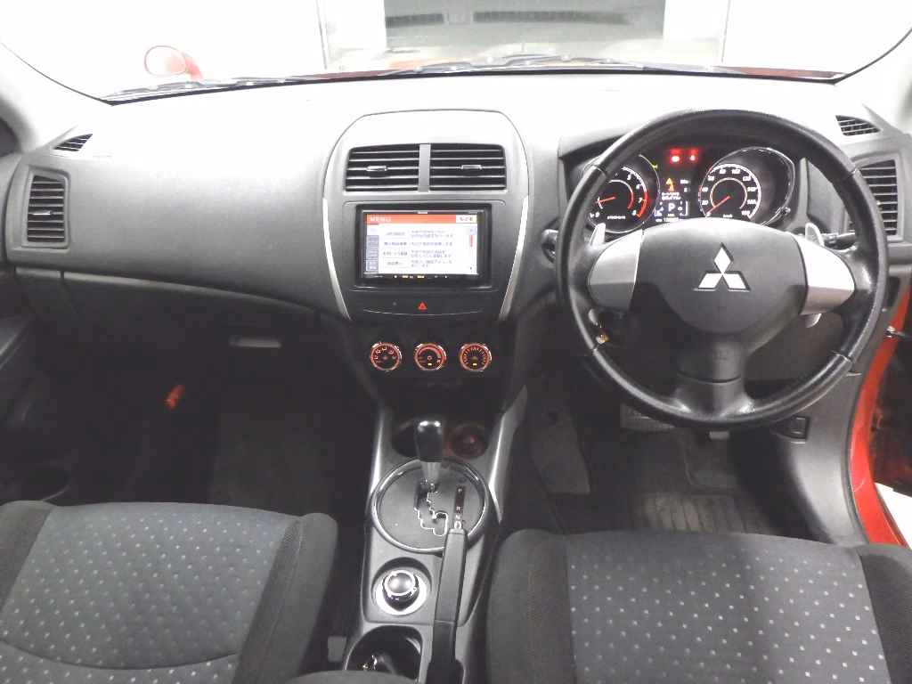 MITSUBISHI RVR