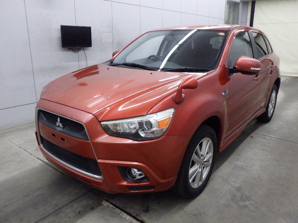 MITSUBISHI RVR
