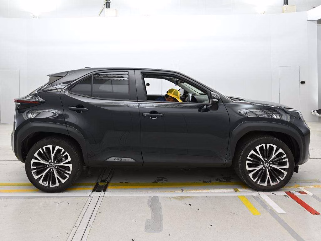 TOYOTA YARIS CROSS