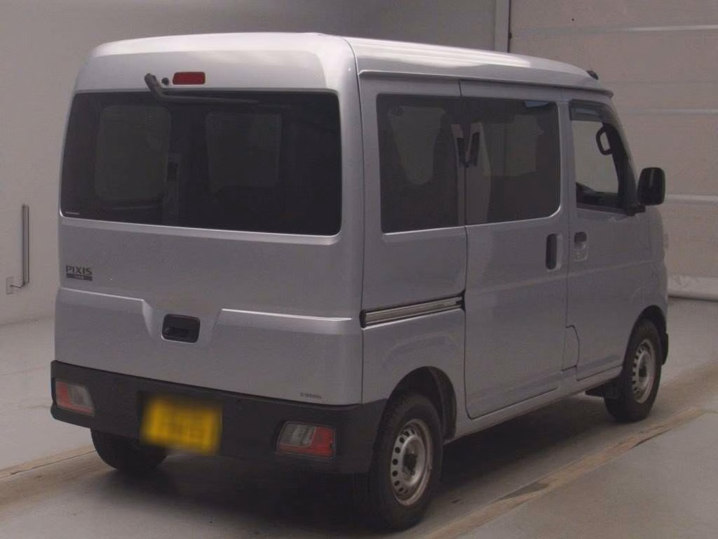 TOYOTA PIXIS VAN