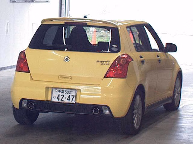 SUZUKI SWIFT