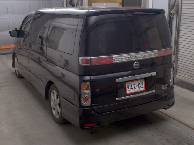 NISSAN ELGRAND
