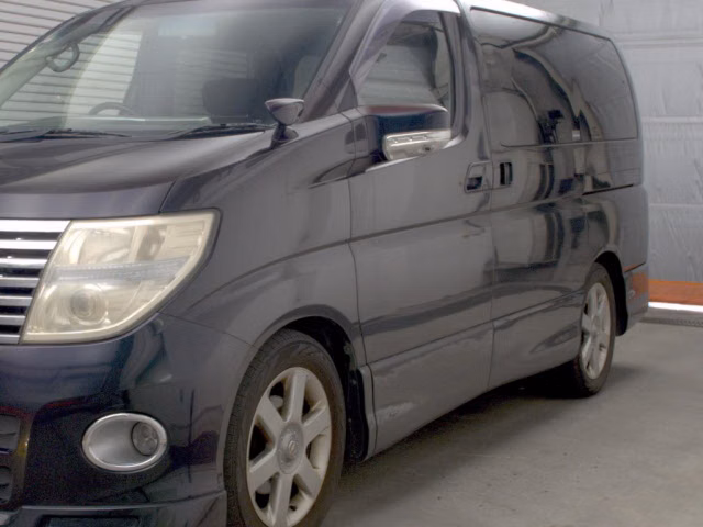 NISSAN ELGRAND