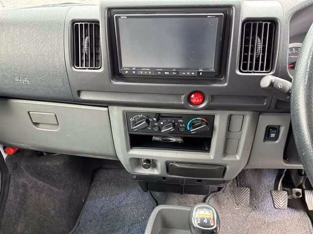 MITSUBISHI MINICAB