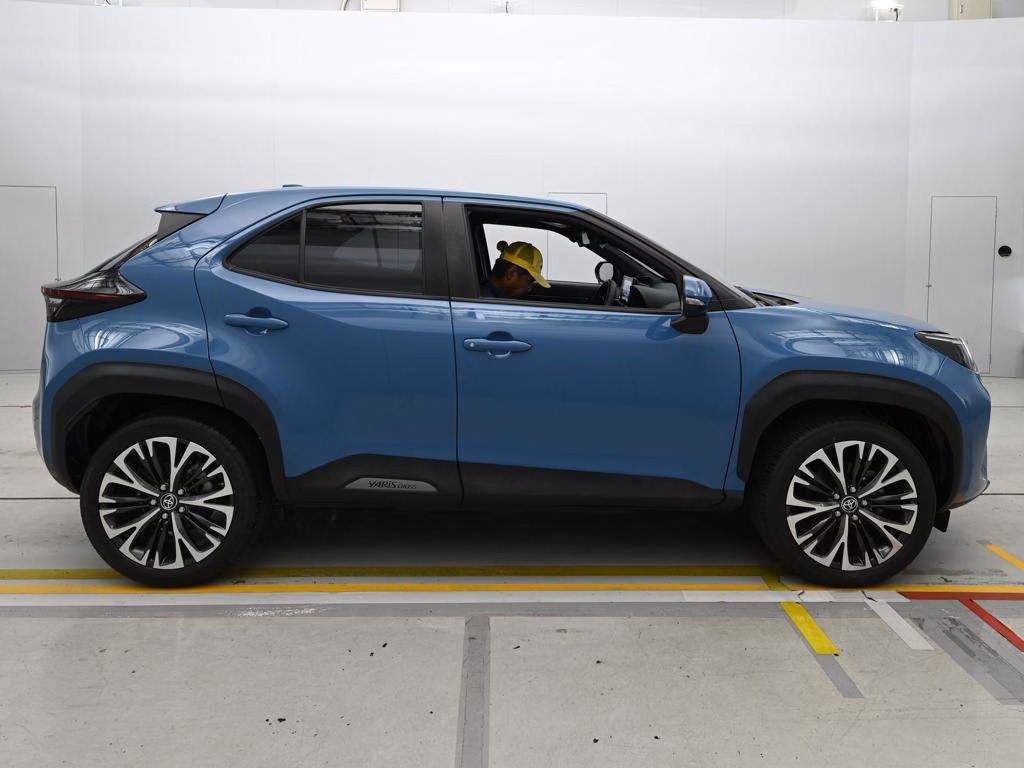 TOYOTA YARIS CROSS