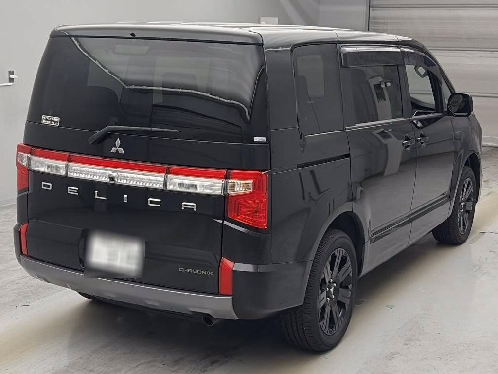MITSUBISHI DELICA D:5