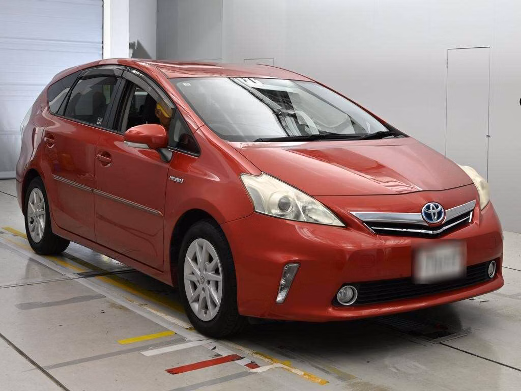 TOYOTA PRIUS ALPHA