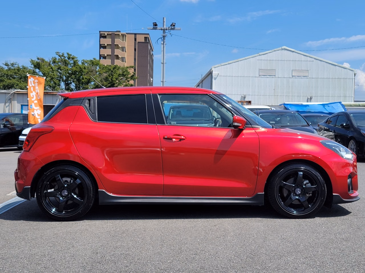 SUZUKI SWIFT
