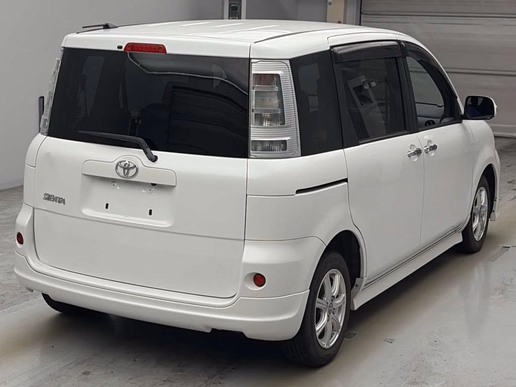 TOYOTA SIENTA