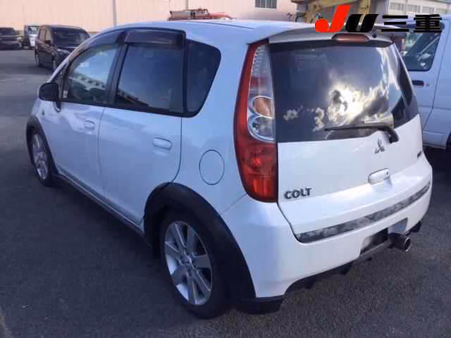 MITSUBISHI COLT