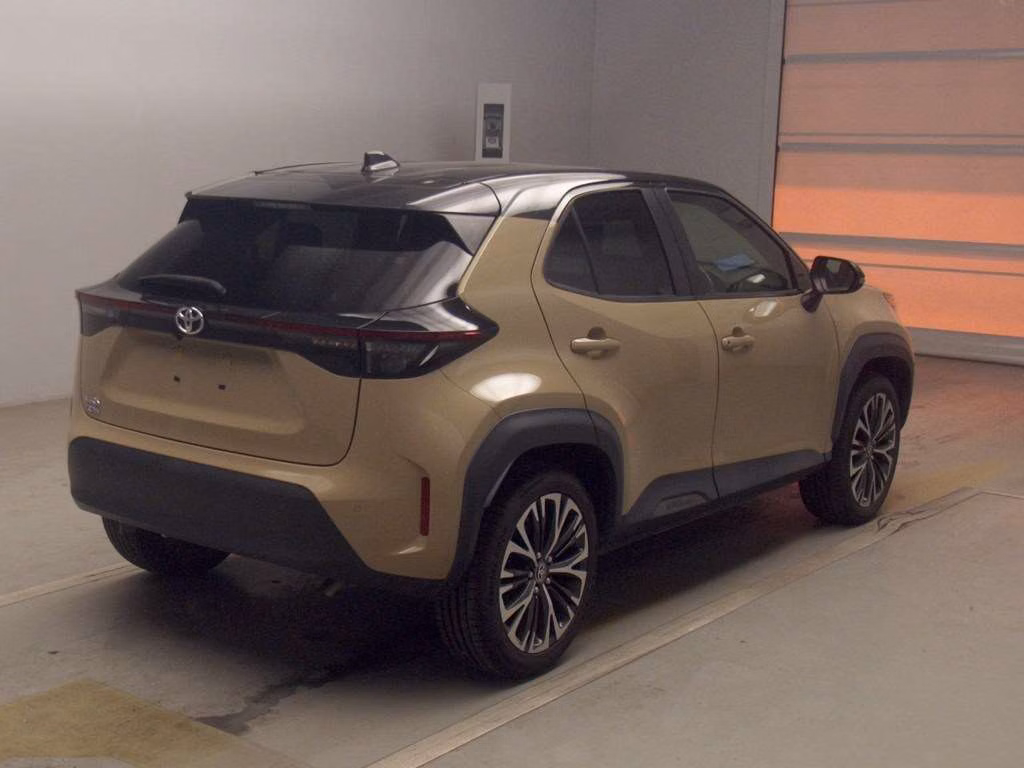 TOYOTA YARIS CROSS