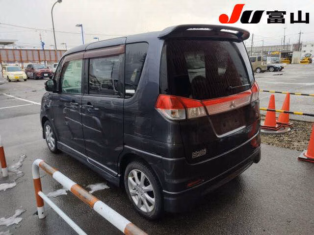 MITSUBISHI DELICA D:2