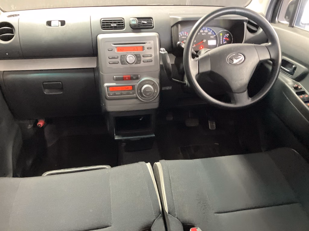DAIHATSU MOVE CONTE