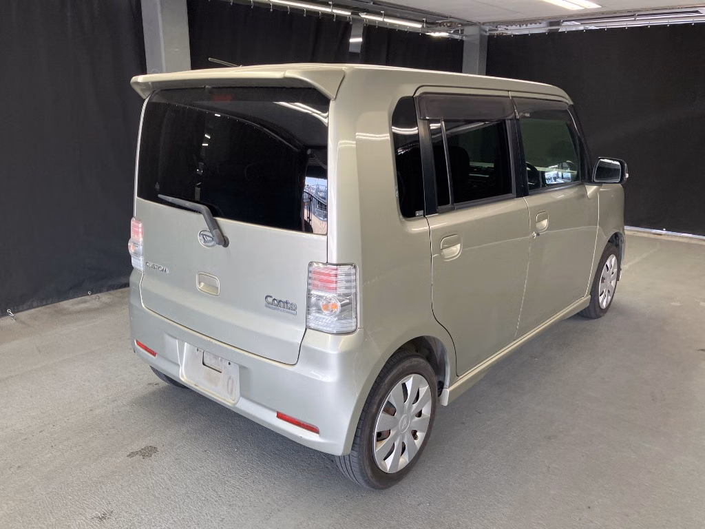 DAIHATSU MOVE CONTE