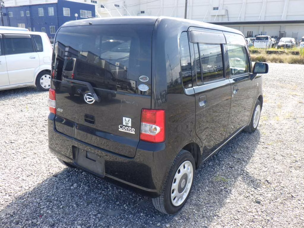 DAIHATSU MOVE CONTE