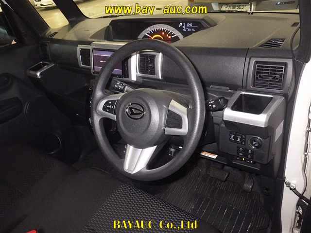 DAIHATSU WAKE
