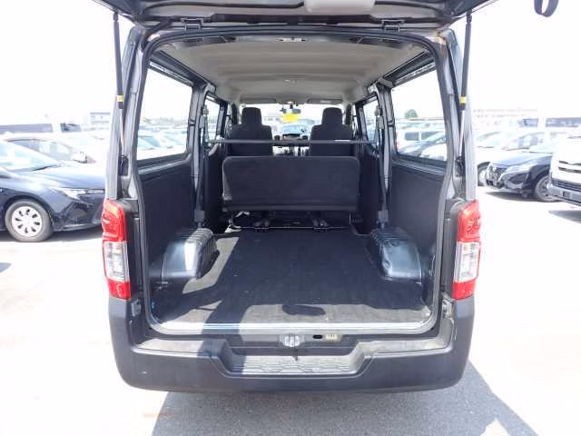 NISSAN NV350 CARAVAN