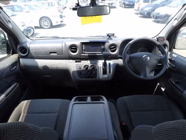 NISSAN NV350 CARAVAN