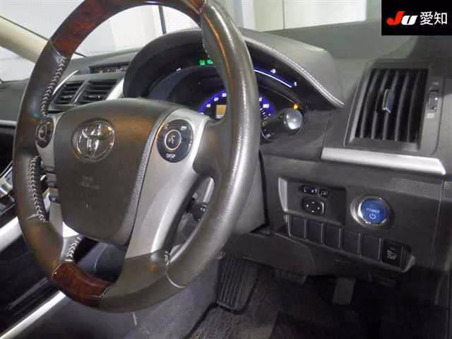 TOYOTA SAI