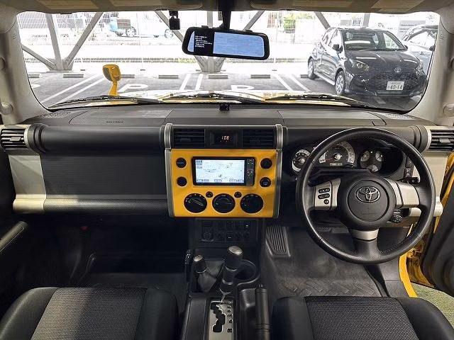 TOYOTA FJ CRUISER
