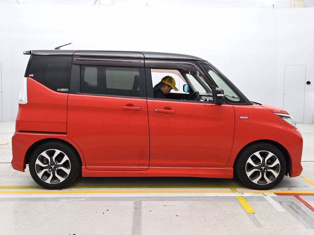 MITSUBISHI DELICA D:2